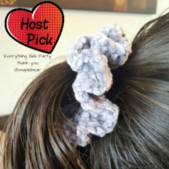 Sweet Ts Boutique Other - ⭐HP⭐ Crochet Scrunchies